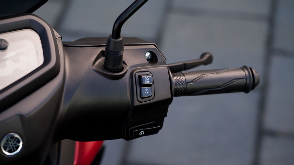 Yamaha RayZr 125: come va il primo scooter "ibrido" +VIDEO+